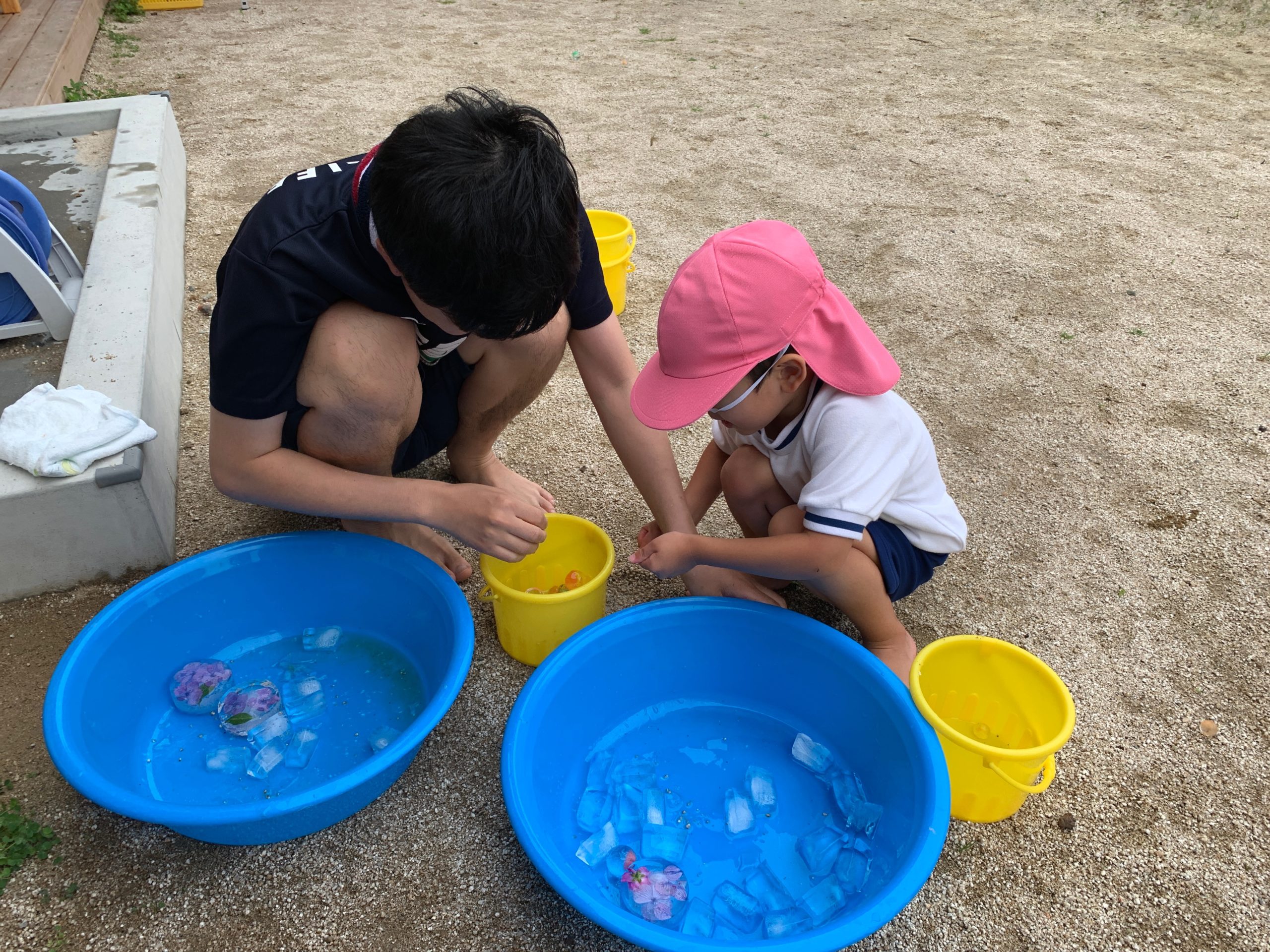 氷あそび 本のほいくえん